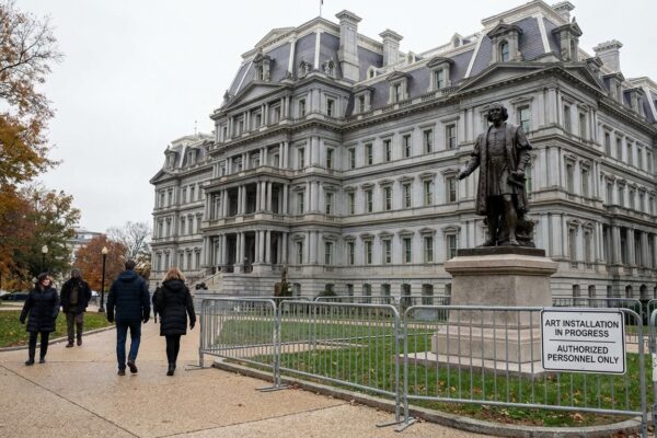 Image for: Columbus Statue Installed At White House, Becoming The Second Most Controversial Navigator To Arrive In Washington This Month Without Knowing Exactly Where He Was Going