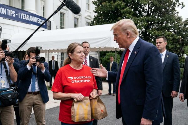 Image for: DoorDash Delivers McDonald's To The White House In Event President Immediately Asks If It Looks Staged; DoorDash Grandma Declines To Opine On Trans Athletes; HelloFresh Issues Statement About Preheating An Oven; DASH Stock Has Its Best Day In Eight Weeks; The Book Was About Humility
